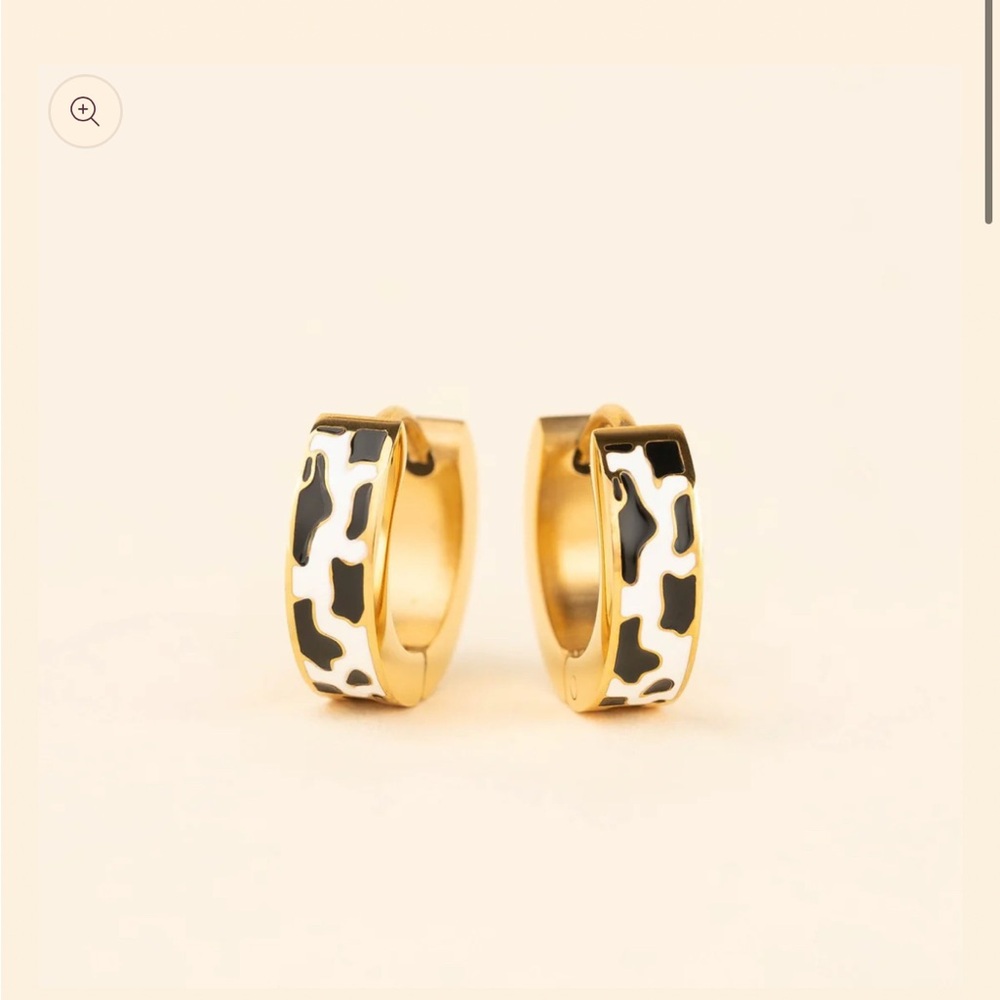 Oh Clem cow-print huggies